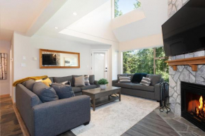 Gleneagle 14 | Family-Friendly Townhome with Parking & Free Village Shuttle